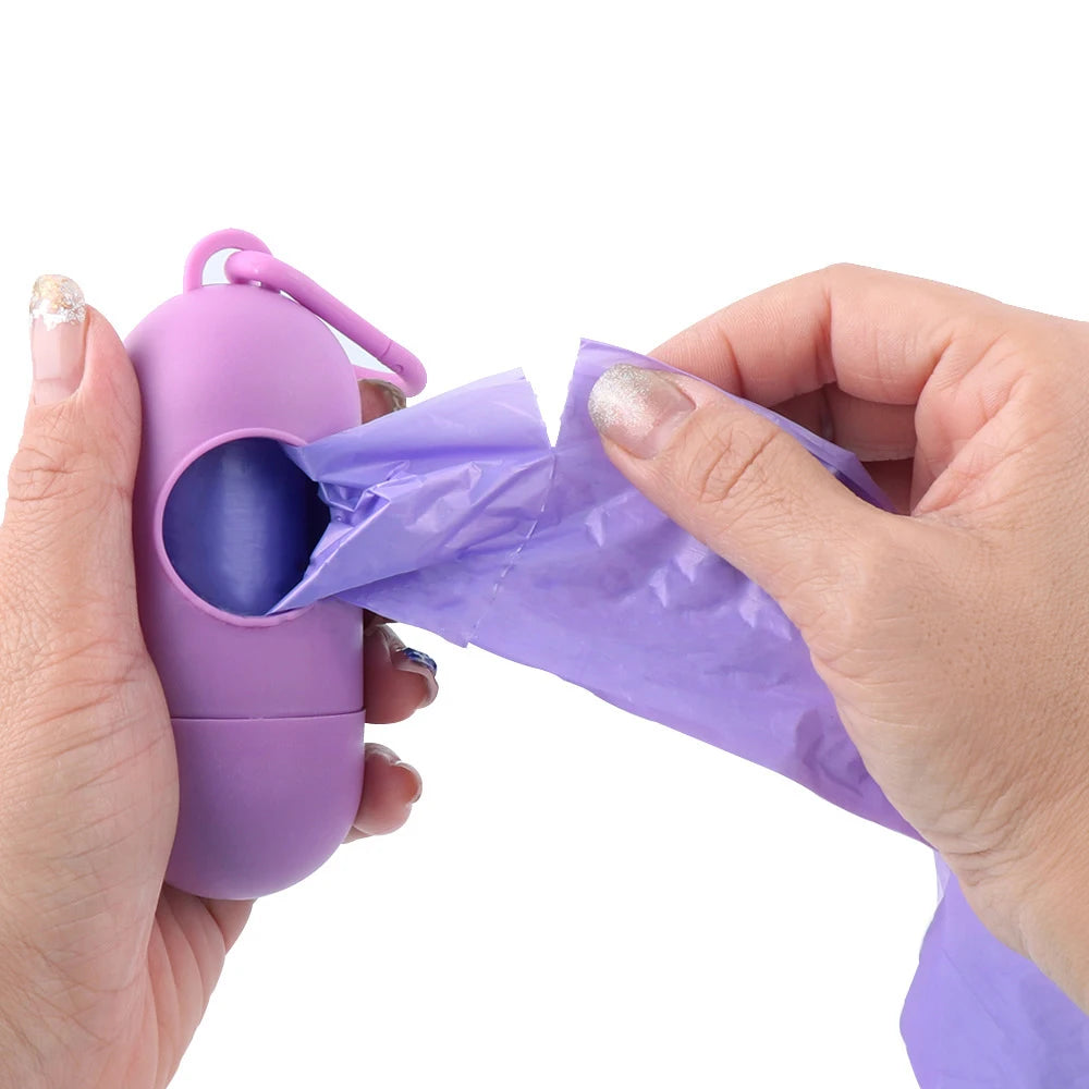 Dispensador Portátil de Bolsas para Popó – Diseño Tipo Cápsula con Gancho para Perros y Gatos